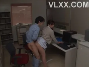 Phát hiện vô sinh, anh Gã chồng lén chuốc thuốc kích dục bố… và Cô vợ của mình