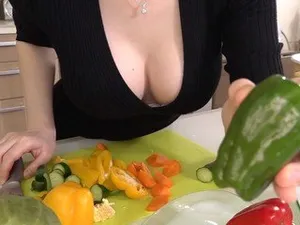 Người vợ buông thả trả thù Gã chồng đã Nói bịp mình bấy lâu nay